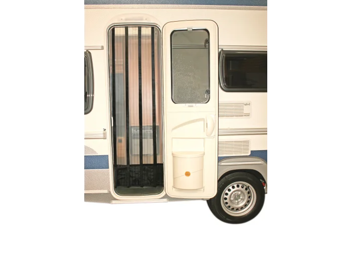  MOUSTIQUAIRE A LAMELLES